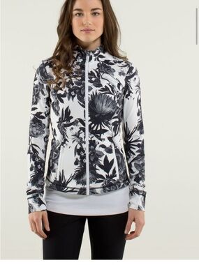 Lululemon Forme Jacket-12